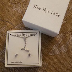 Kim Rogers "L" Necklace with Earrings. New.